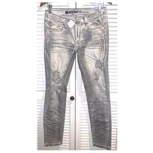NWT Machine lowrise distressed skinny jeans Women’s size 9 light grey